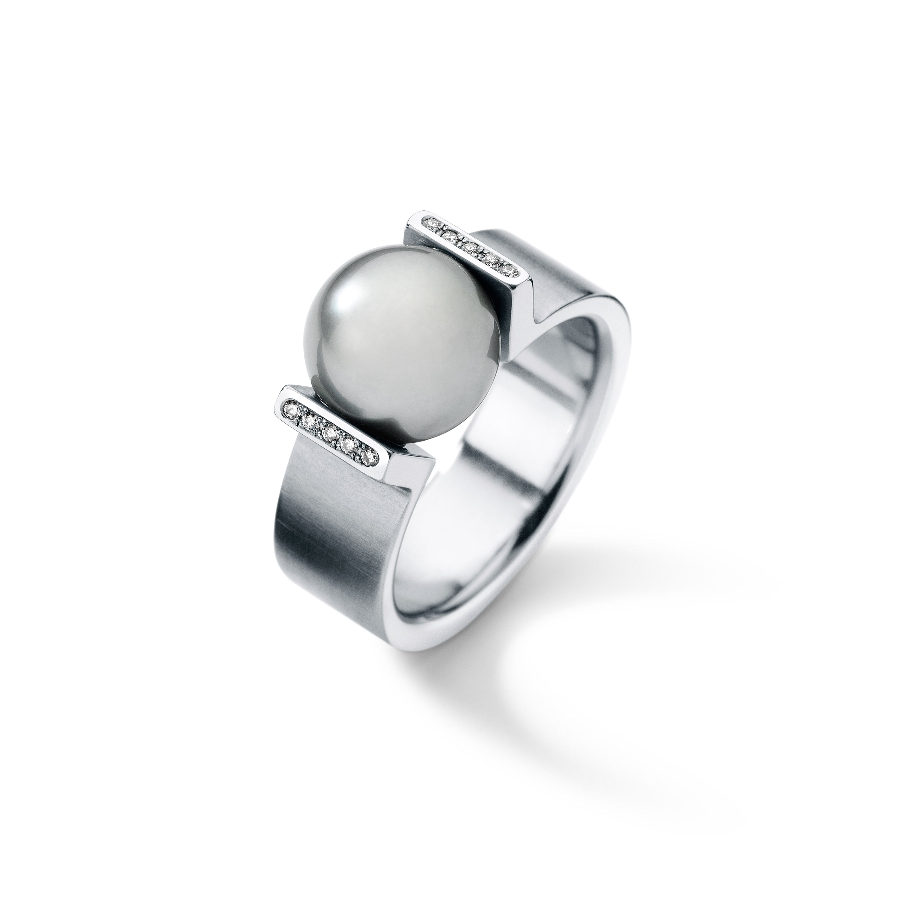 Perlring aus Edelstahl mit Diamanten