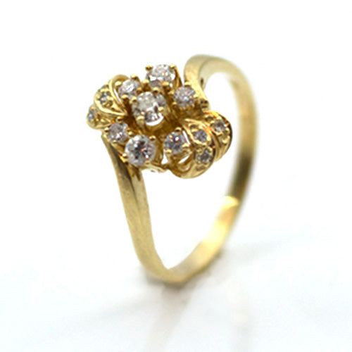 Goldring mit Brillanten | klassischer Stil