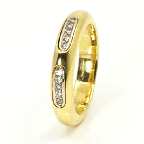 Goldring mit Brillanten