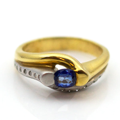 Goldring in bicolor | mit Saphir und Diamanten