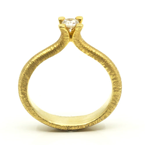 Goldring mit Diamant | mattiert